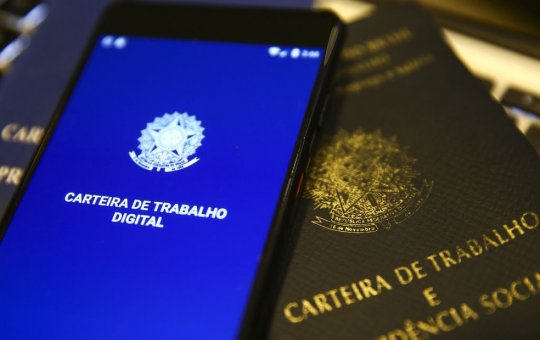 Entenda a PEC que propõe o fim da escala 6x1