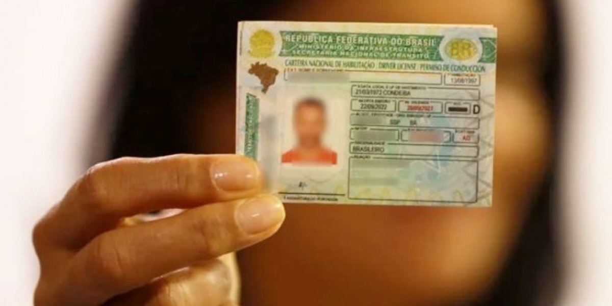 Alba aprova projetos do governo para acesso gratuito à habilitação