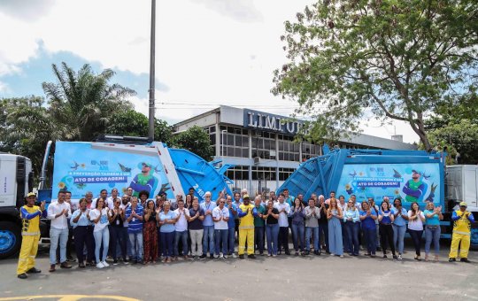 Limpurb apresenta novos caminhões em campanha de conscientização sobre Novembro Azul