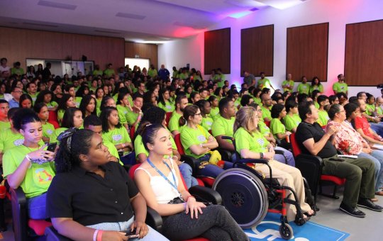 Encontro estudantil da rede estadual busca aproximar jovens da ciência e tecnologia