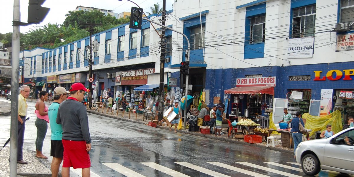 Homem é baleado nas costas na região da Sete Portas