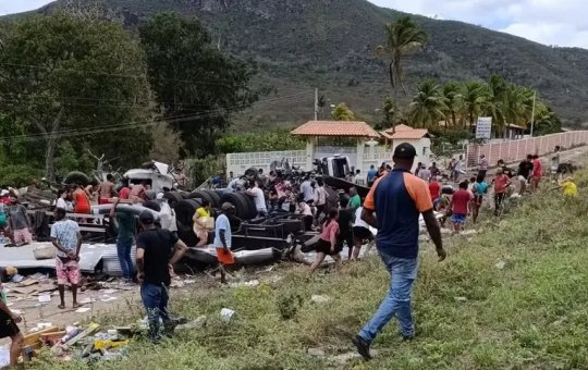 Acidente grave na BR-116 deixa dois mortos e três feridos