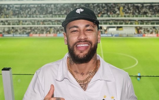 Neymar acerta retorno ao Santos e clube se prepara para anunciar contratação; afirma jornalista