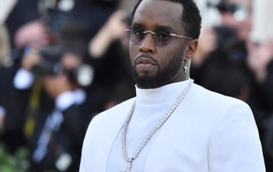 Promotoria afirma que rapper Sean "Diddy" Combs está manipulando testemunhas mesmo de dentro da cadeia
