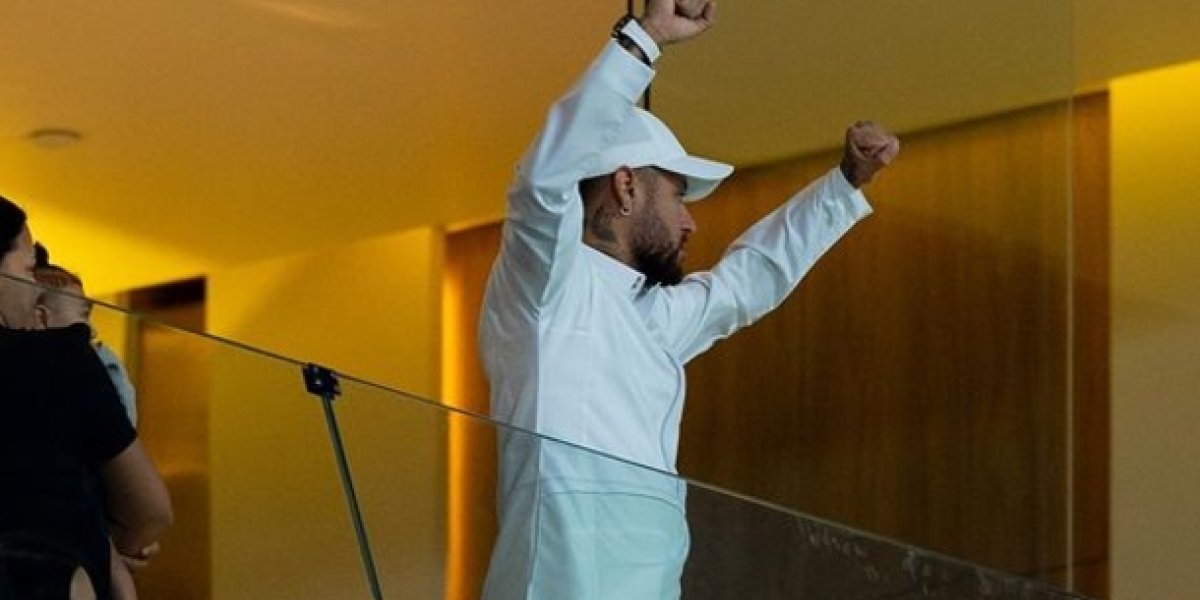 Neymar compra apartamento em cobertura de prédio em Dubai avaliado em R$ 313 milhões