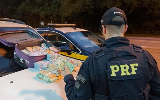 Funcionário furta R$ 1,5 milhão de banco e tenta fugir com mulher para o Uruguai