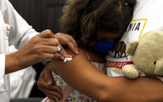 Prefeitura de Teixeira de Freitas emite alerta após morte de bebê por coqueluche