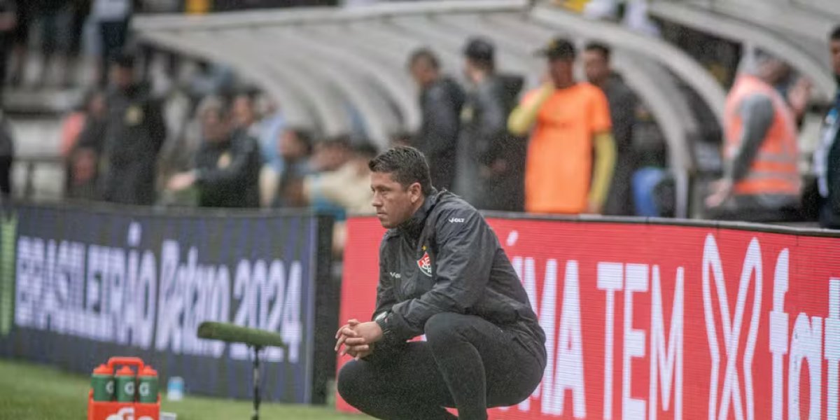 "Conseguimos ser competentes e eficientes" destaca Carpini após jogo contra o Criciúma