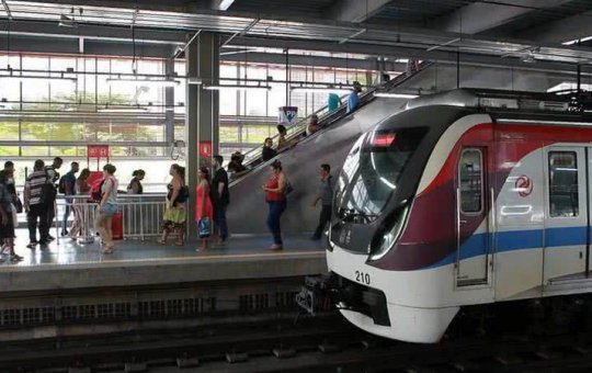 Homem foragido é preso dentro de trem no metrô de Salvador
