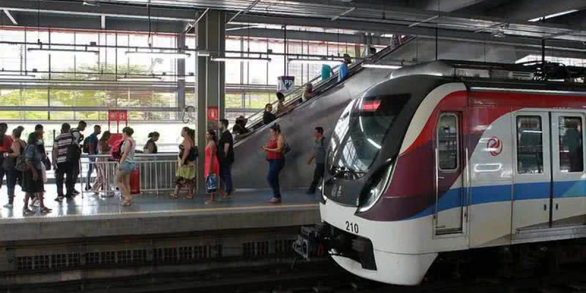 Homem foragido é preso dentro de trem no metrô de Salvador