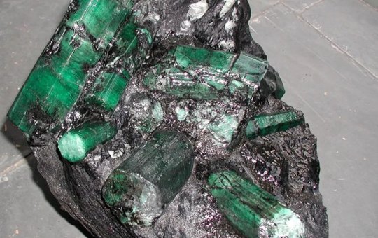 Justiça dos EUA determina devolução de "Esmeralda Bahia"