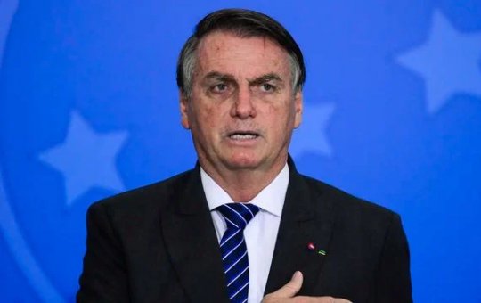 Bolsonaro volta a falar sobre atos golpistas de 8 de janeiro: 'Ninguém dá golpe com a bíblia na mão'