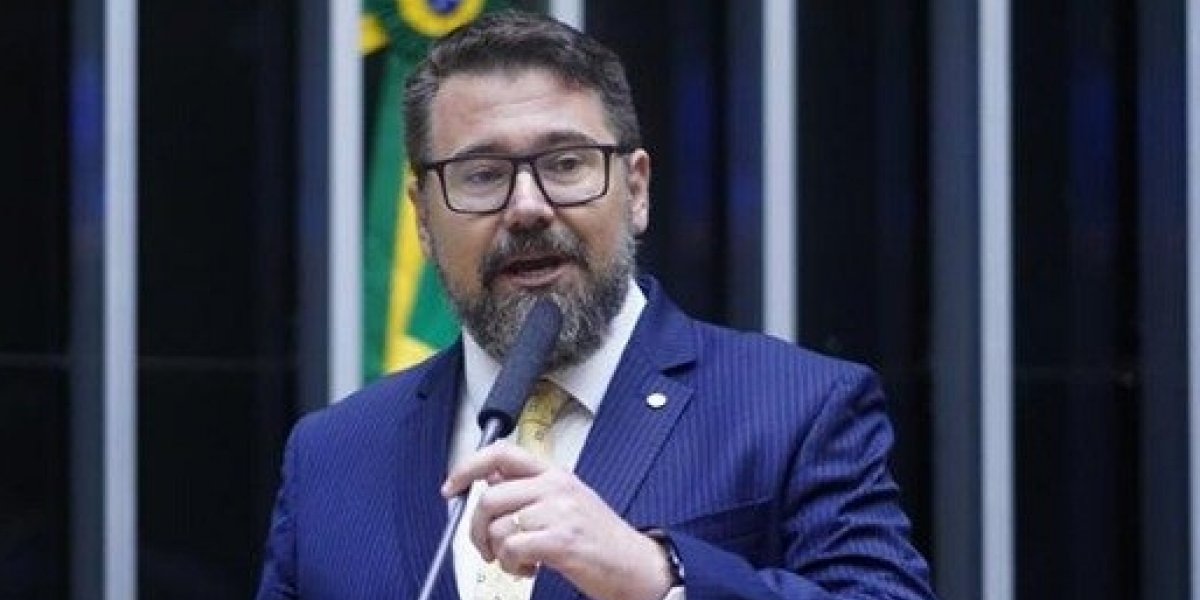 Deputado faz proposta de fim do feriados no Brasil em dias de semana