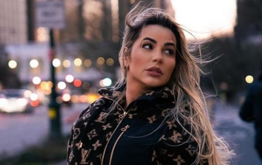 Deolane Bezerra utiliza redes sociais para revelar diagnóstico de TDAH