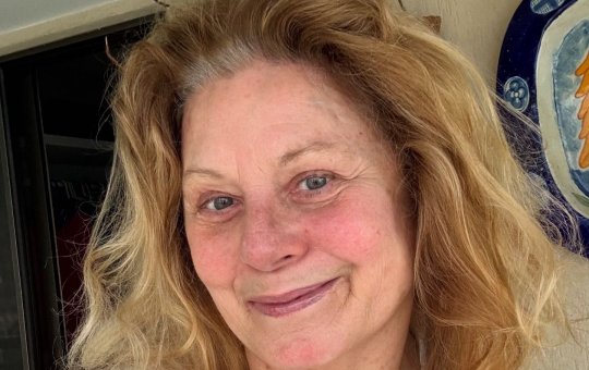 Equipe de Vera Fischer atualiza estado da atriz após diagnóstico de Influenza