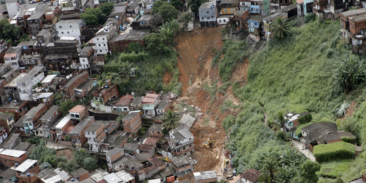 Bruno Reis decreta estado de emergência em Salvador após fortes chuvas na capital baiana