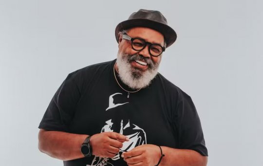 Cantor Jorge Aragão é internado no Rio de Janeiro