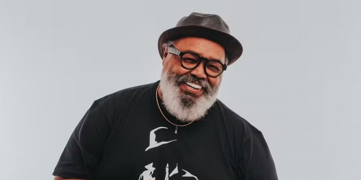 Cantor Jorge Aragão é internado no Rio de Janeiro