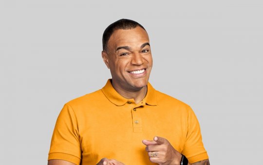 Denílson deixa a Band após 14 anos e negocia com concorrente