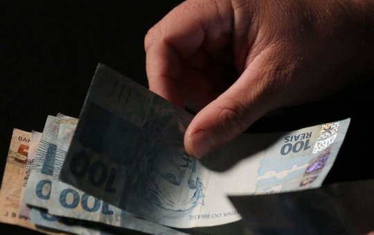 Governo desbloqueia R$ 1,7 bilhão e revisa previsão de déficit no Orçamento