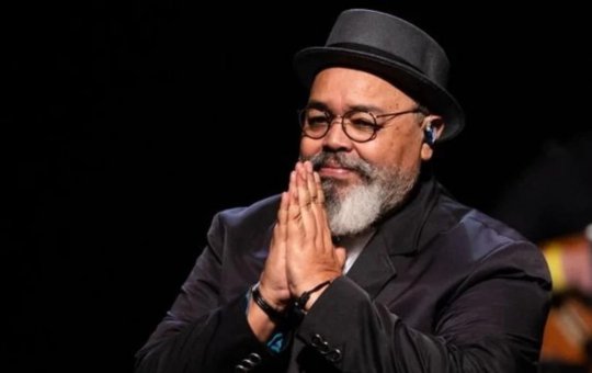 O cantor Jorge Aragão passará por uma cirurgia para retirar a vesícula