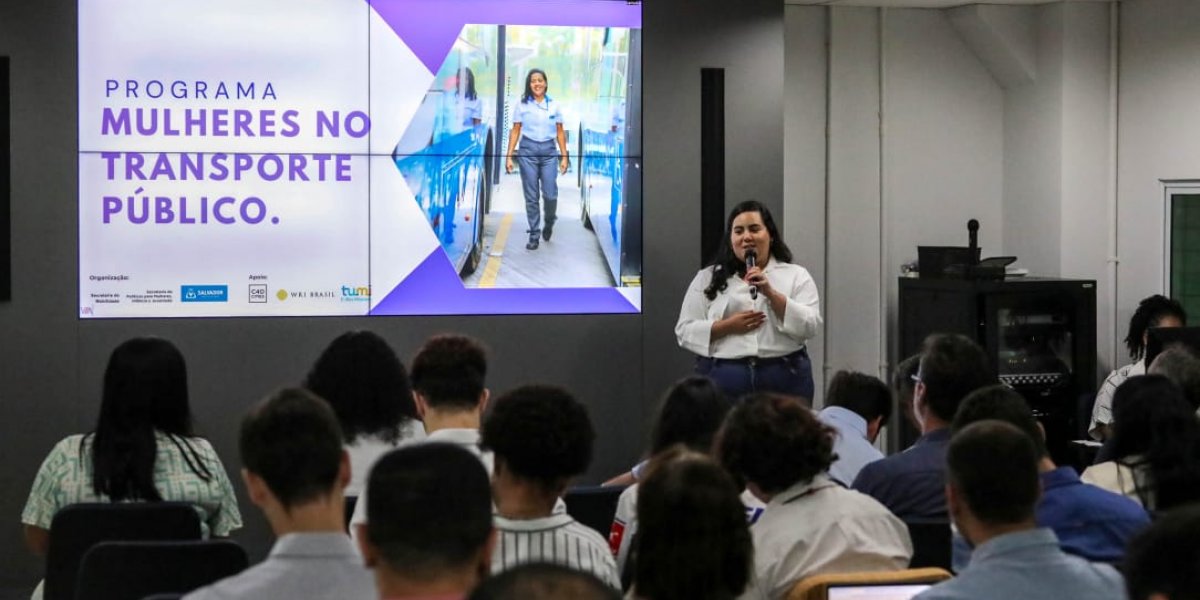Prefeitura de Salvador promove encontro para ampliar participação feminina no transporte público