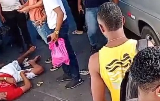 Acidente de trânsito deixa dois feridos no bairro de Itacaranha