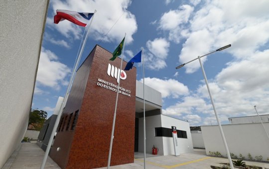 Organizadores de Batalha do Naipe são presos por exposição infantil