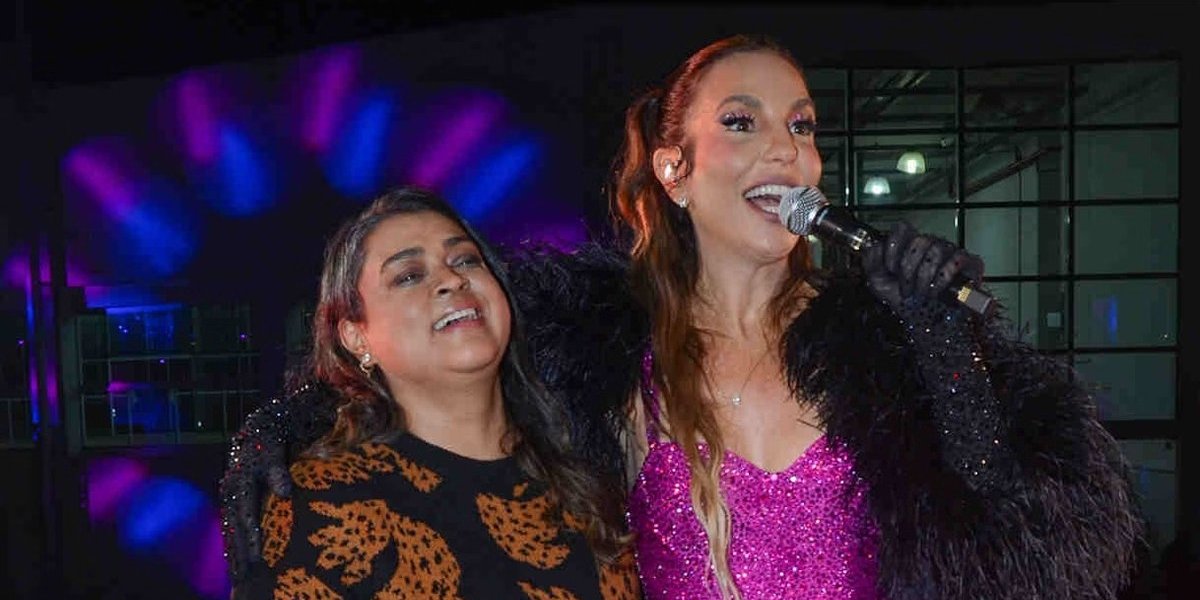 Ivete Sangalo aparece de surpresa na casa de Preta Gil e cantora reage: "abri a porta do meu quarto e ela estava lá"