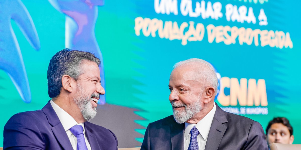 Presidente da Câmara dos Deputados afirma que Lula é um candidato fortíssimo para eleições de 2026