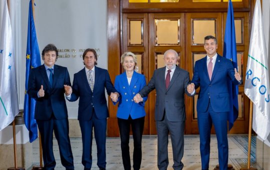 Mercosul e União Europeia firmam acordo comercial negociado há 25 anos