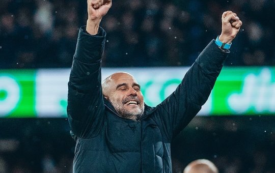 Vídeo: Pep Guardiola discute com torcedor do Liverpool