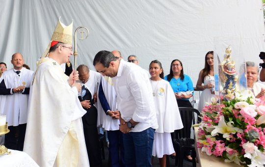 Prefeito Bruno Reis participa de missa em celebração à Nossa Senhora da Conceição da Praia