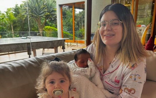 Viih Tube chora ao atualizar estado de saúde de Ravi e agradece o apoio dos fãs