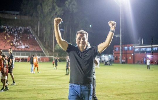 Presidente do Vitória diz que não vai disputar reeleição em 2025