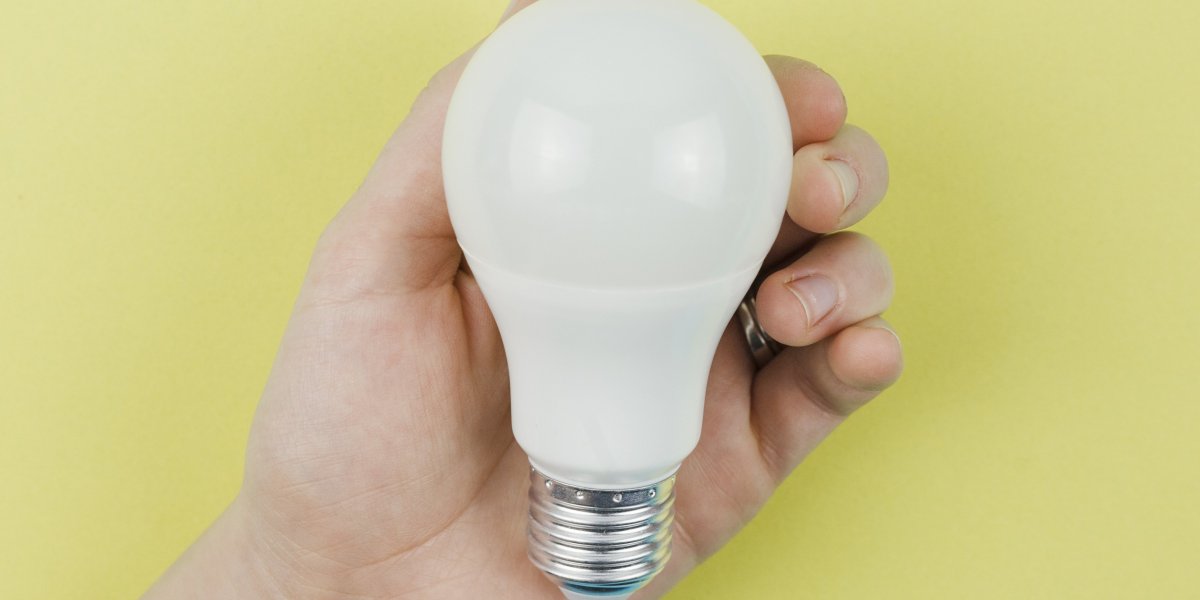 Coelba promove evento para trocar lâmpadas antigas por Led, em Salvador