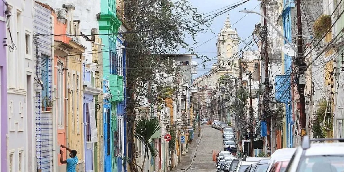 Tráfego no bairro Santo Antônio Além do Carmo sofre alteração nesta terça