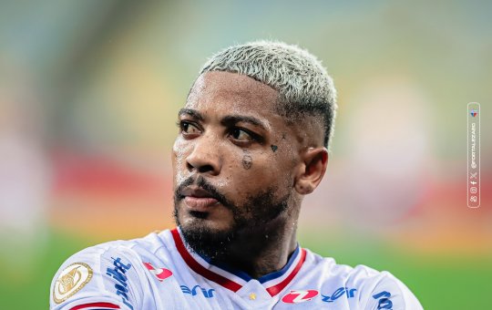 Atacante do Fortaleza utiliza redes sociais para enaltecer torcida do Vitória