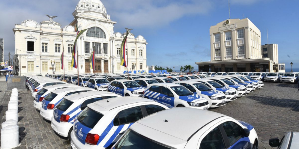 Veiculo da prefeitura é guinchado após ser alvo de ataque de traficantes no Lobato