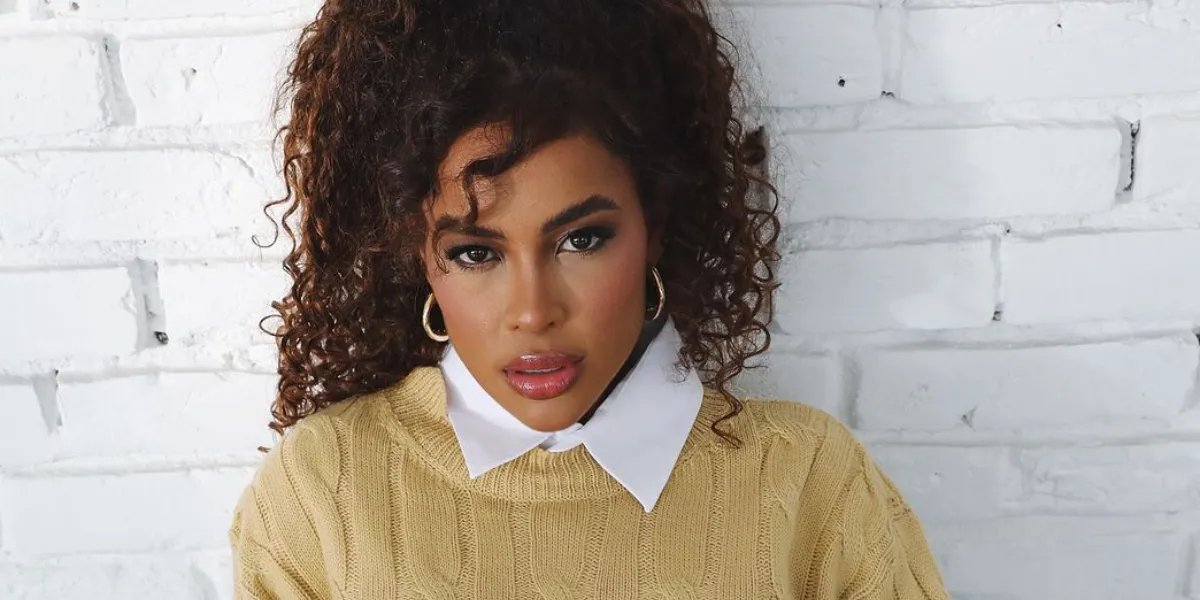 "Lá na Fazenda foi onde eu comecei a fumar", conta Sthe Matos sobre vício em cigarro