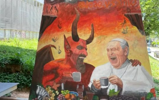 Grafite feita na UFBA gera polêmica na internet após repercussão