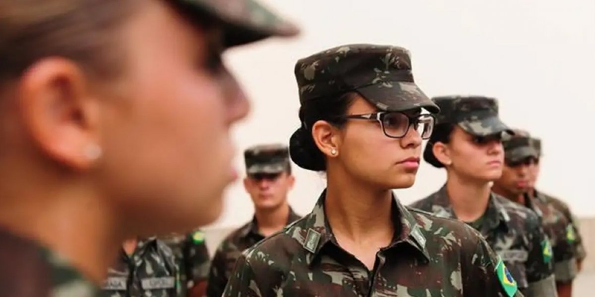 Mulheres poderão começar a se alistar para o exército a partir de 2025