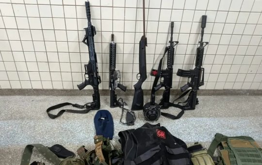 Armas de fogo e espingarda são apreendidos em Lauro de Freitas  