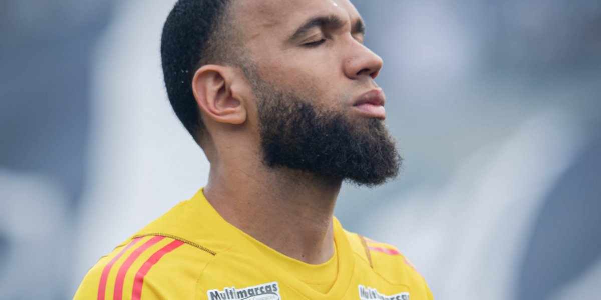 Goleiro Everson é agradado com proposta do Bahia mas Atlético dificulta venda