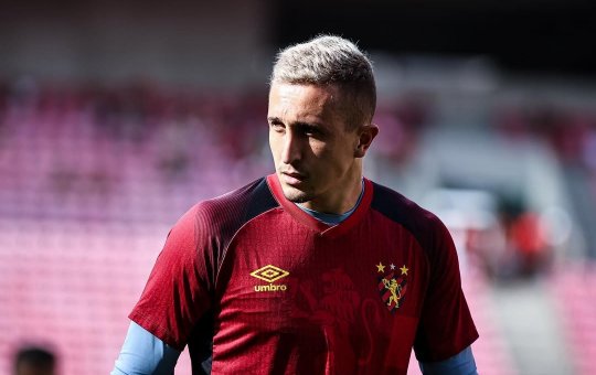 Vitória está de olho em goleiro para 2025