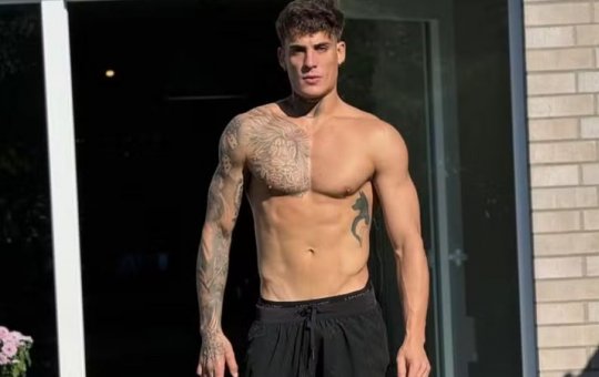 Ex-padrasto de Neymar busca 'coroas' para gravação de conteúdo adulto