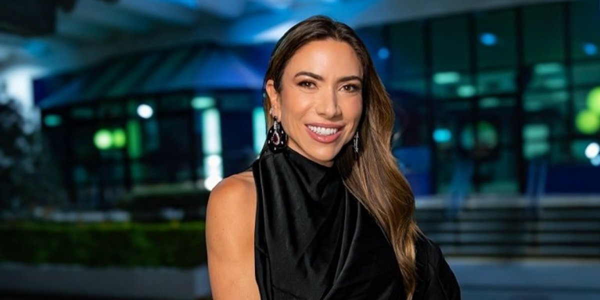 Patrícia Abravanel se emociona ao gravar programa no aniversário de Silvio Santos