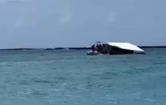 Catamarã com 47 pessoas afunda durante passeio em Maragogi