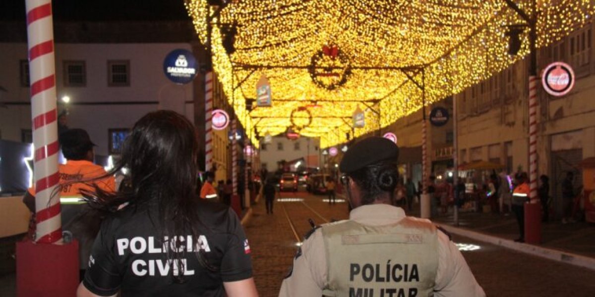 Polícia reforça a segurança do Centro Histórico de Salvador durante o natal