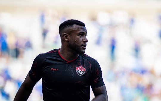 Thiago Carpini indica saída de volante do São Paulo